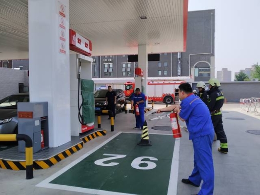 赤峰聯(lián)合石化加油站電話號碼-第1張圖片