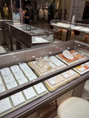 赤峰金六福珠寶-第1張圖片