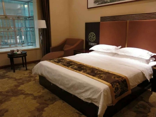 赤峰財源滾滾酒店電話地址查詢-第1張圖片